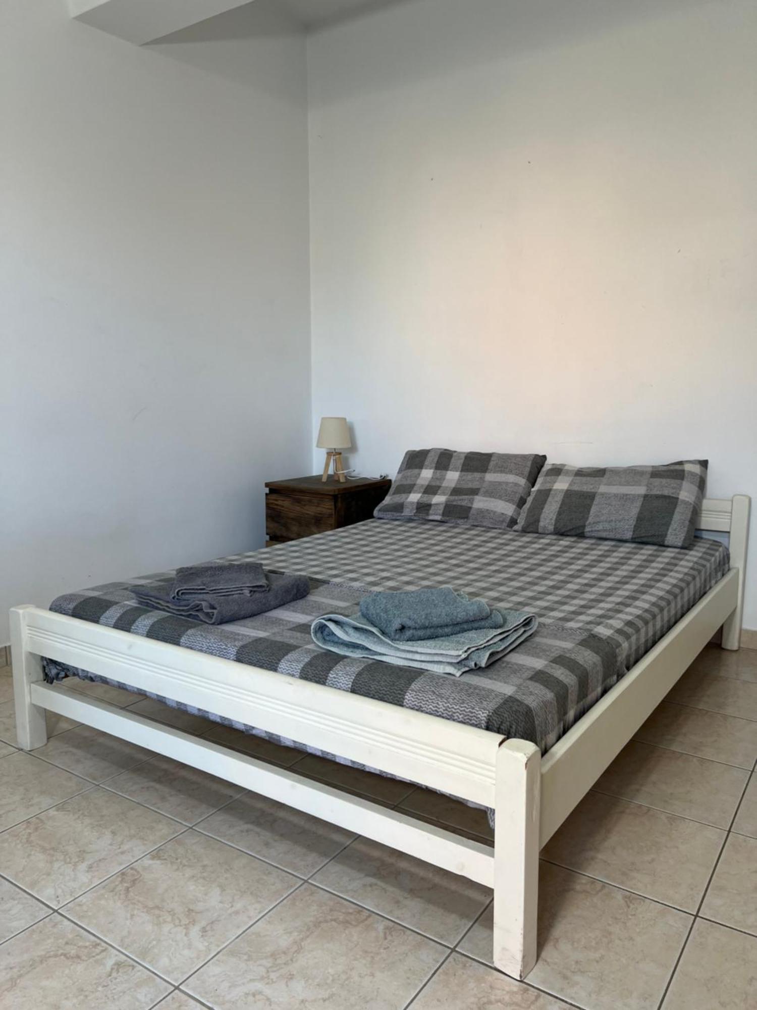 Memories City Studio Lefkada Bagian luar foto